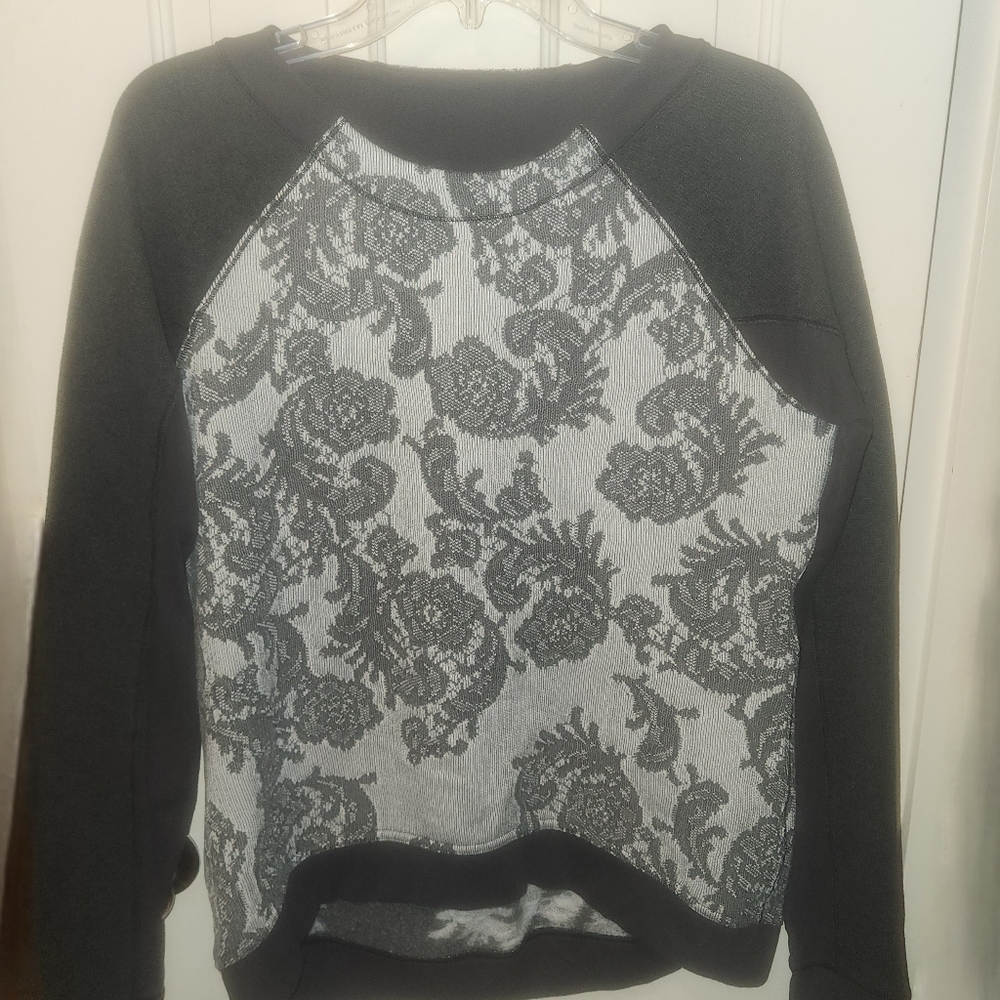 lululemon athletica Black and Gray Floral Raglan Sweatshirt